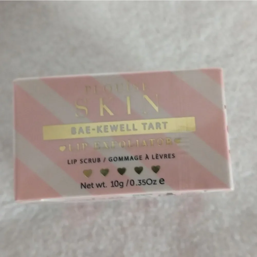 P.Louise lip scrub